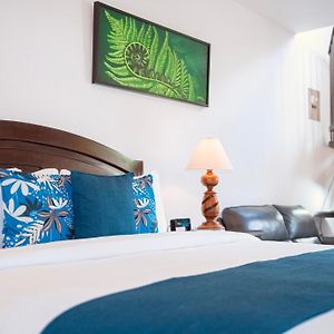 Luxury Rooftop King Suite